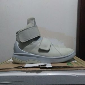 Nike Marxman Premium Basketball Sneakers